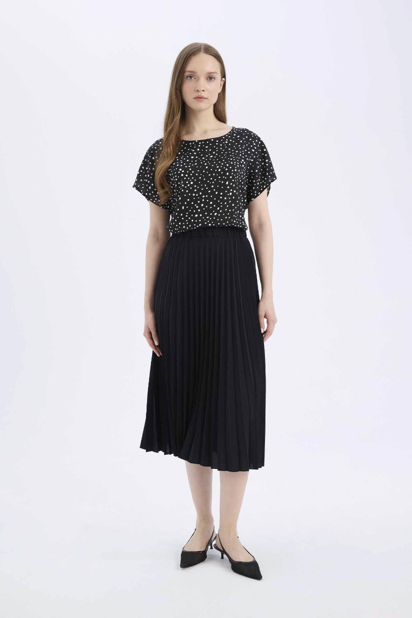 WOMAN Black Flexible Waist Basic Pleated Aerobin Midi Skirt