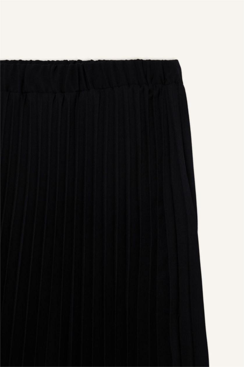 WOMAN Black Flexible Waist Basic Pleated Aerobin Midi Skirt