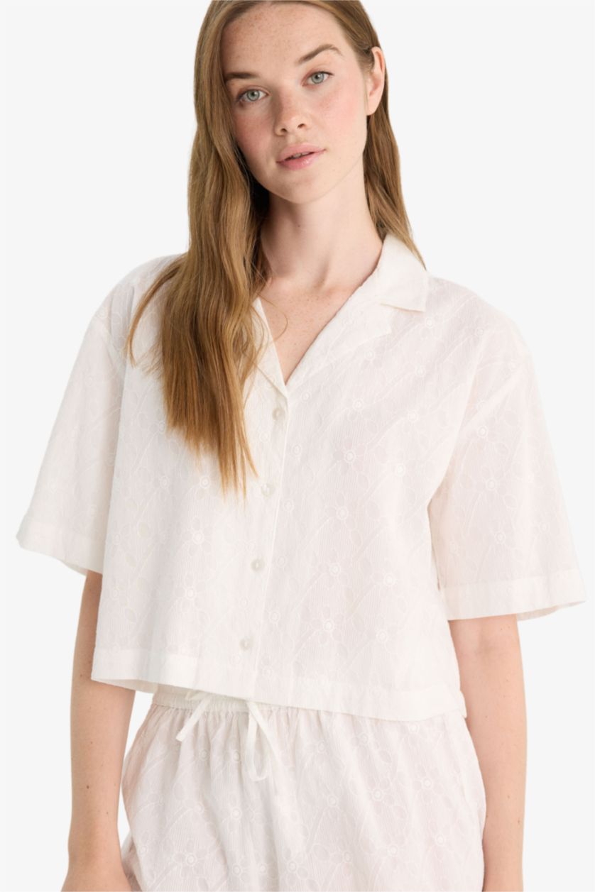 Kadın Kırık Beyaz Oversıze Pijama Yaka Nakışlı Brode Kısa Kollu Gömlek