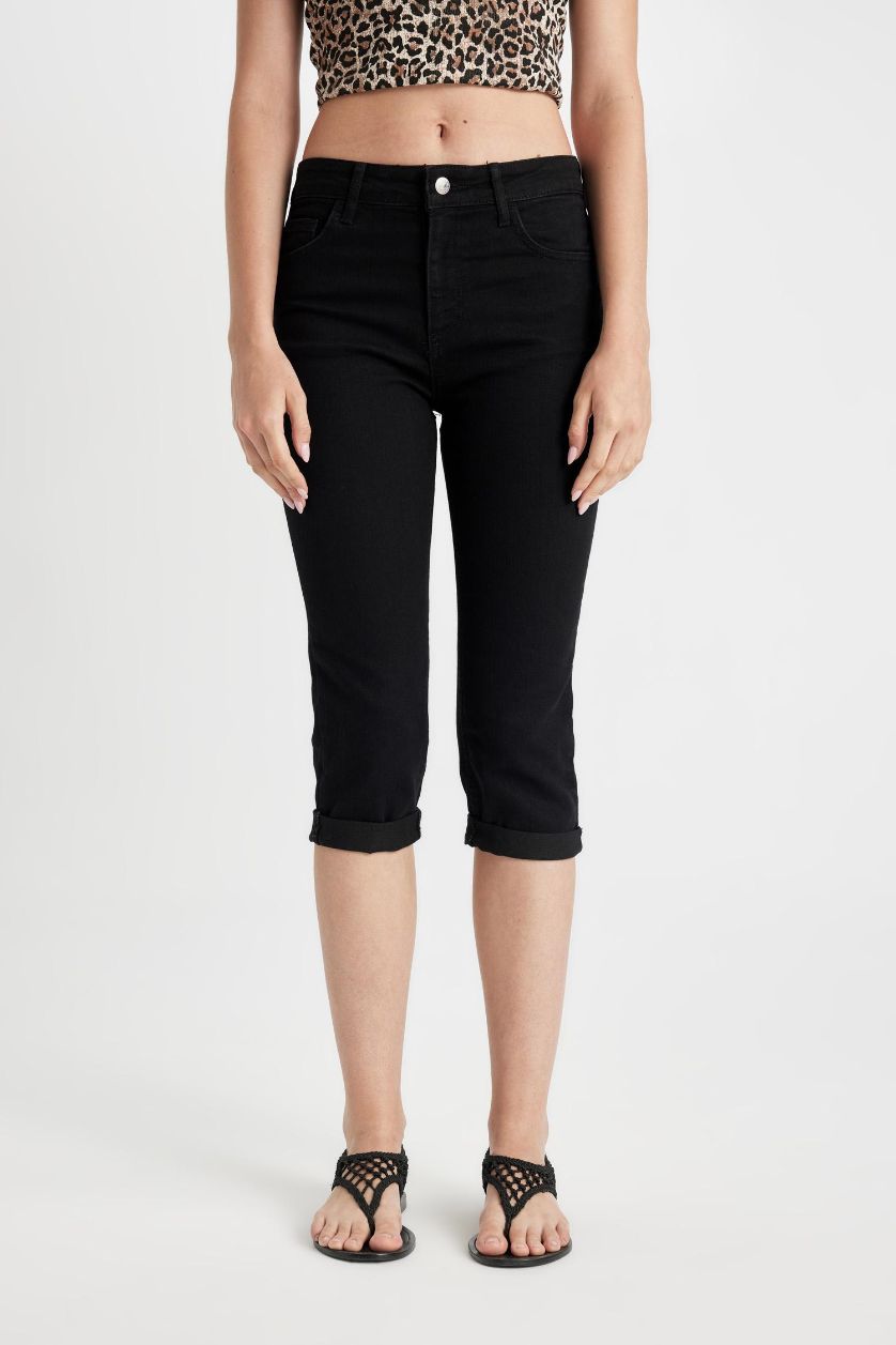 Kadın Siyah Yüksek Bel Jean Kapri