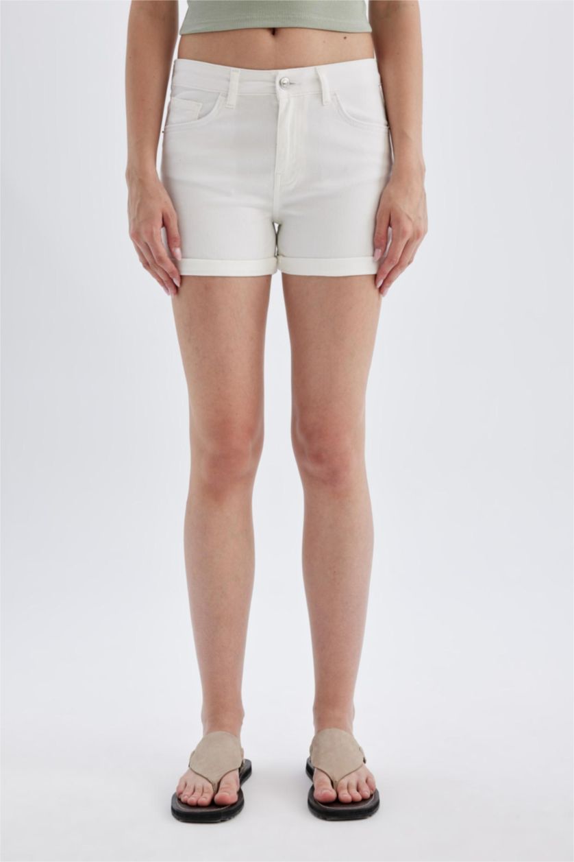 Woman White High Waist Fold-Ankle Denim Shorts