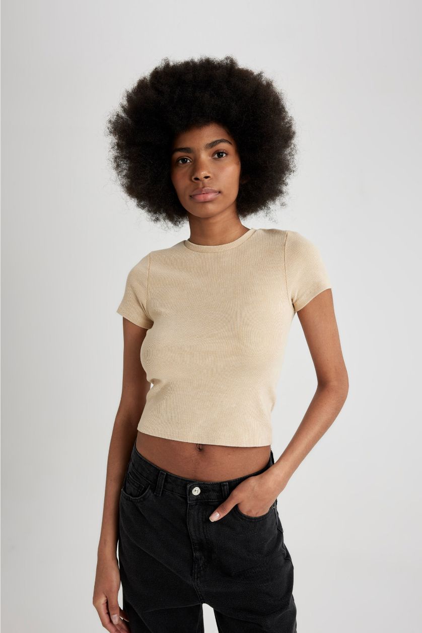 WOMAN Sand Fitted Crew Neck Washed Faded Effect Basic T-Shirt