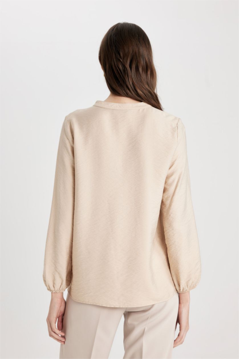 FEMME Beige Blouse coupe régulière à Manches Longues et Col Rond