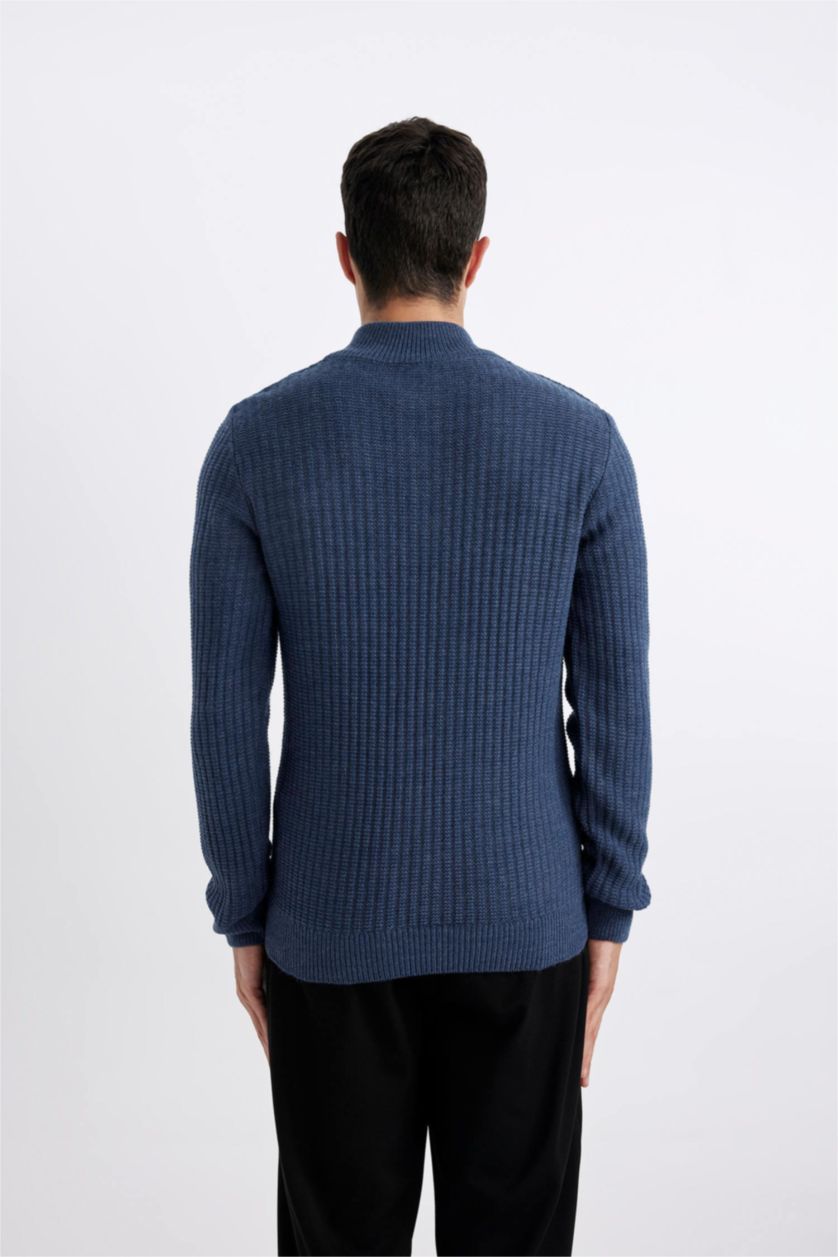 رجال نيلي بلوز تريكو قصة عادية بياخة عالية بسحاب