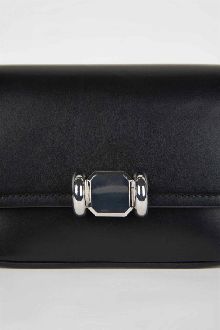 Kadın Siyah Kadın Toka Detaylı Suni Deri Omuz Çantası