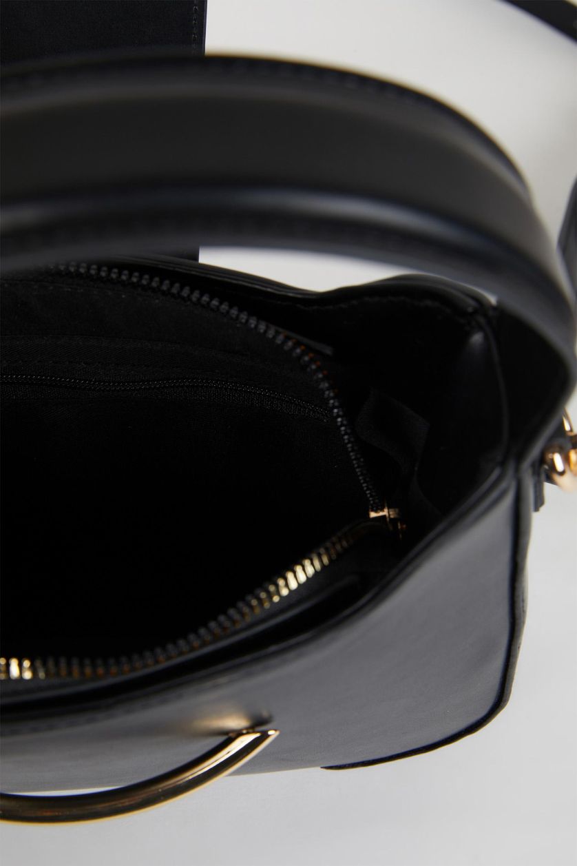 Kadın Siyah Kadın Toka Detaylı Suni Deri Omuz Çantası