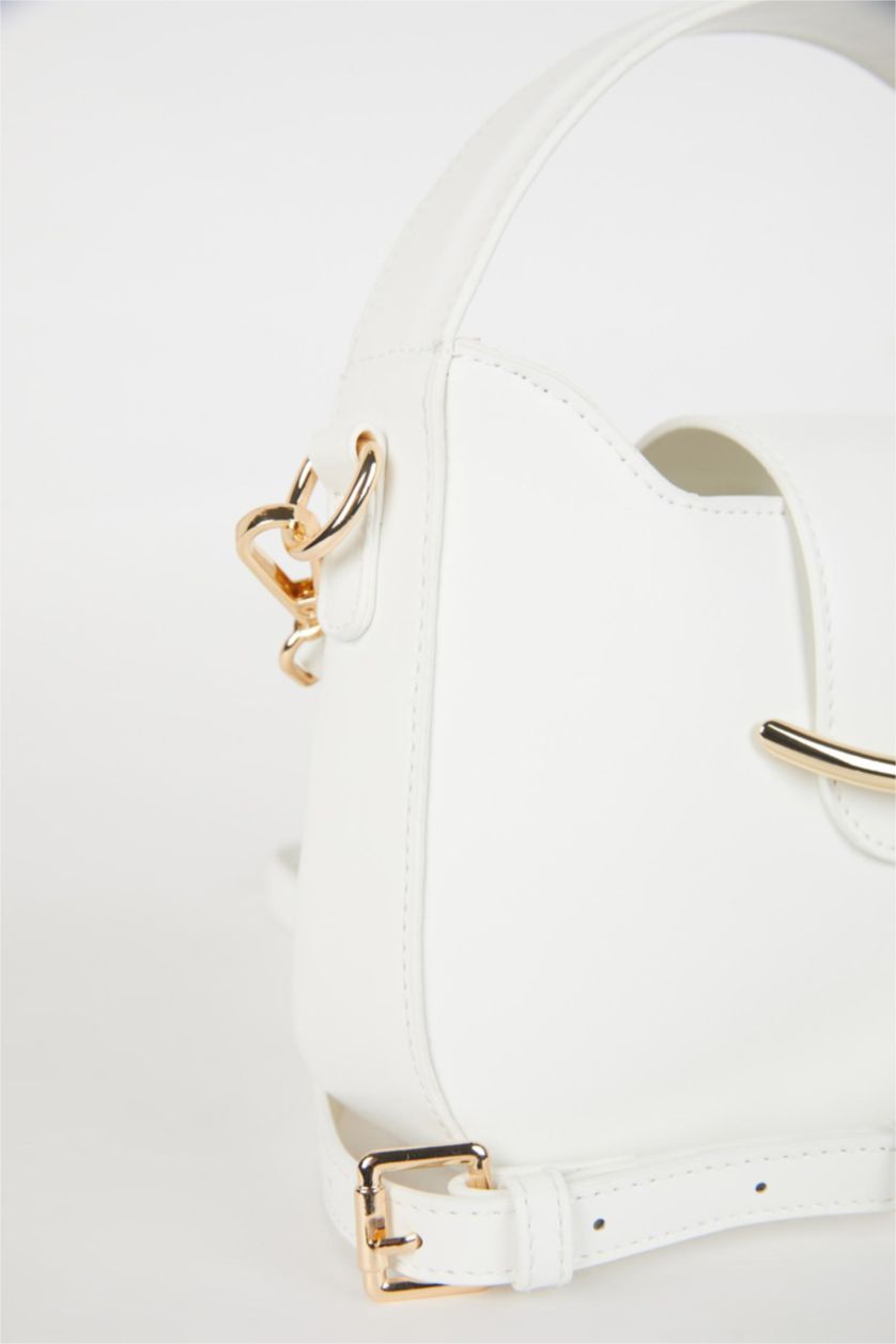 Woman White Faux Leather Shoulder bag