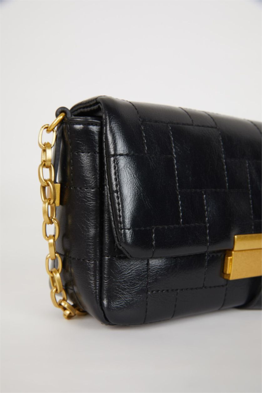 Kadın Siyah Kadın Toka Detaylı Suni Deri Omuz Çantası