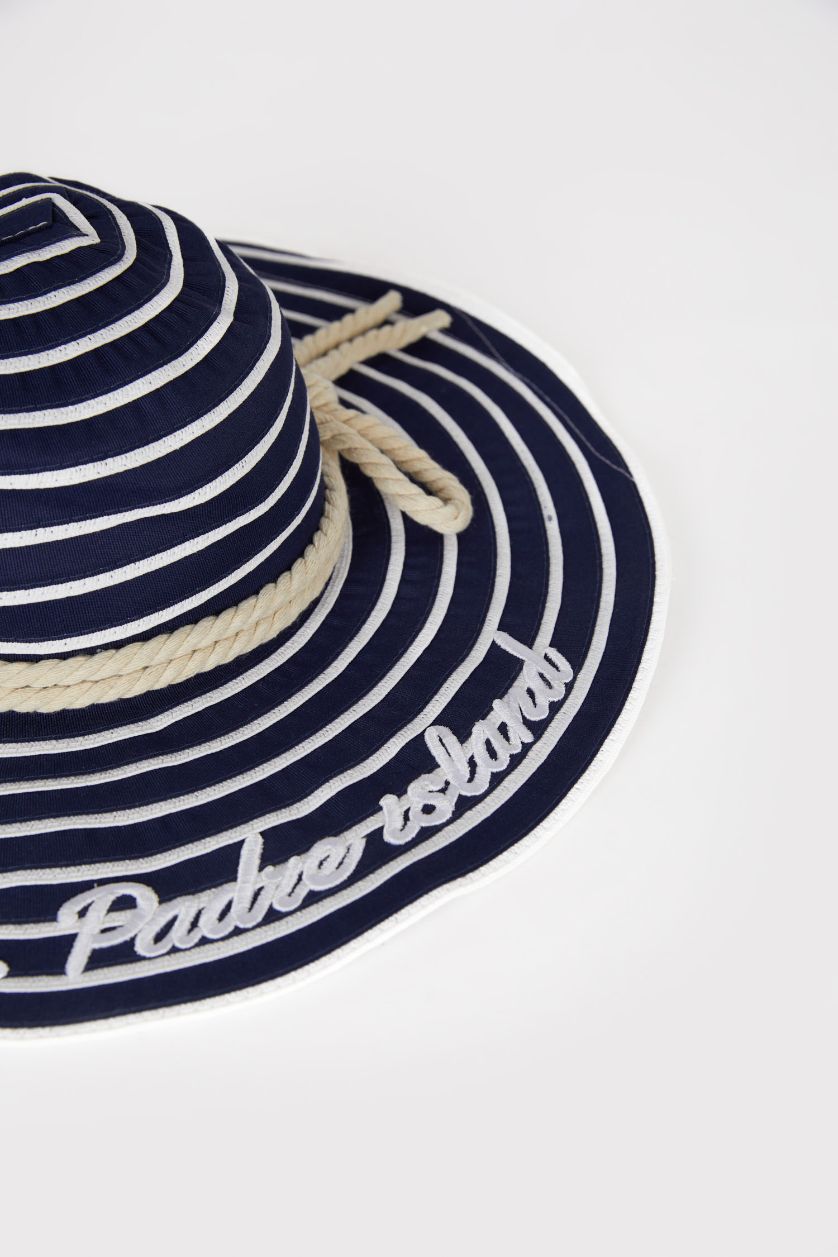 حريمي كحلي طاقية قش حريمي