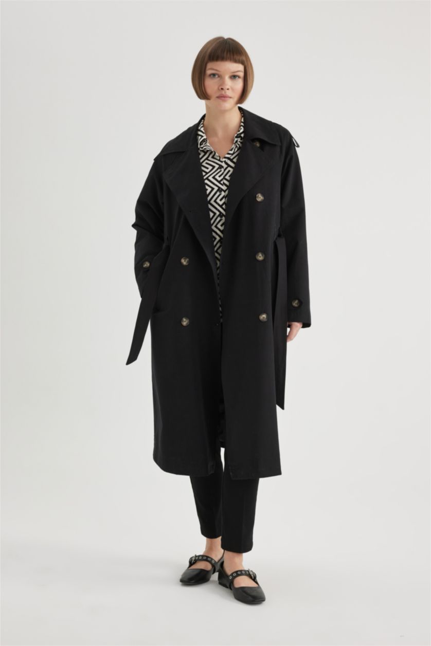 Kadın Siyah 	Su İtici Uzun Trençkot Kruvaze Yaka Düğmeli Cepli Apoletli Rüzgarlık Detaylı Kemerli Mevsimlik