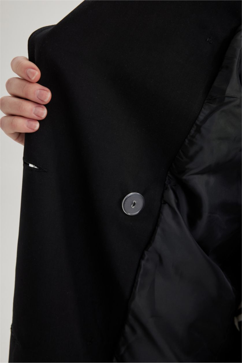 Kadın Siyah 	Su İtici Uzun Trençkot Kruvaze Yaka Düğmeli Cepli Apoletli Rüzgarlık Detaylı Kemerli Mevsimlik