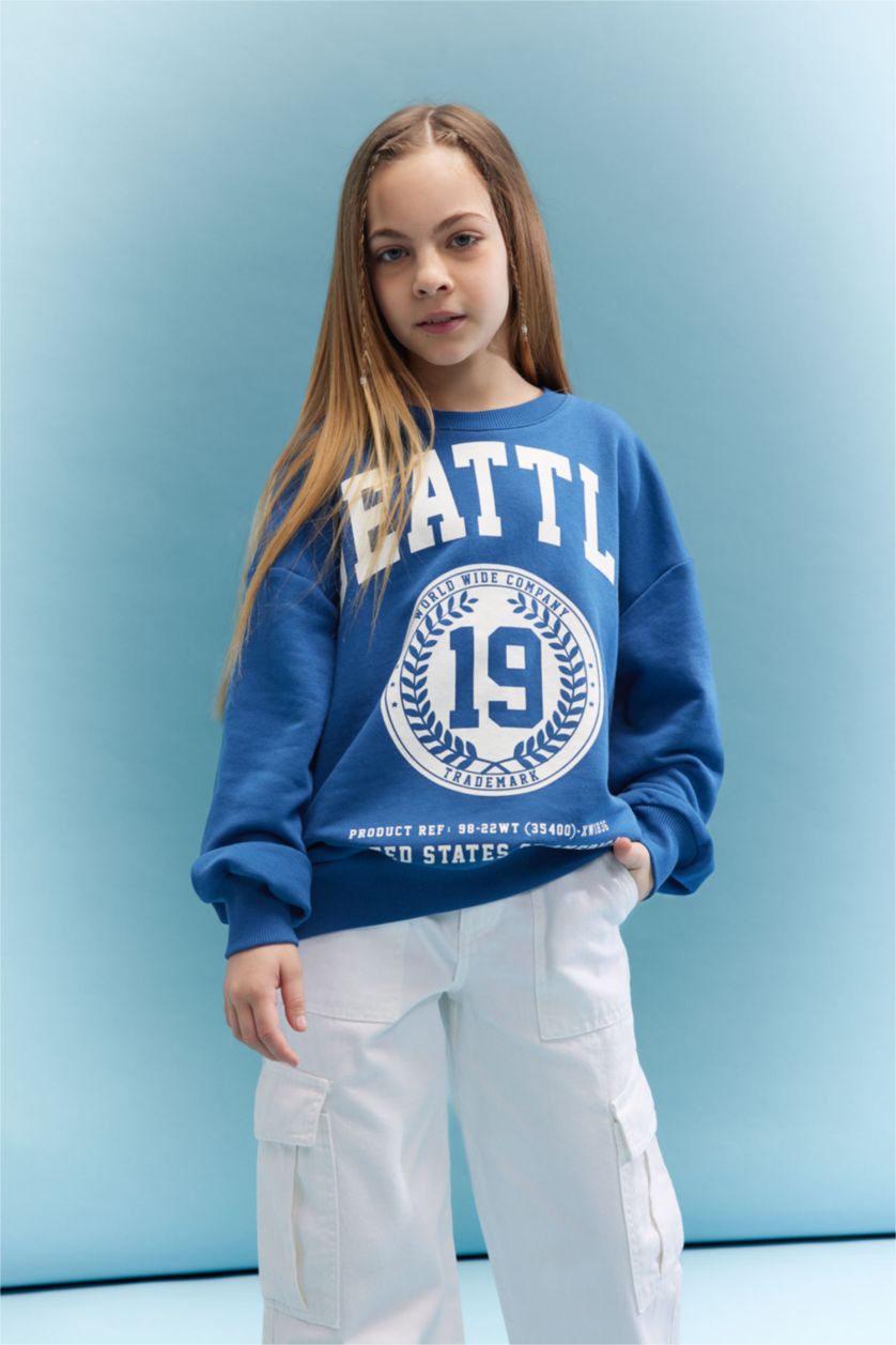GIRLS & TEENS Blue Girl Oversize Fit Crew Neck Printed Sweatshirt