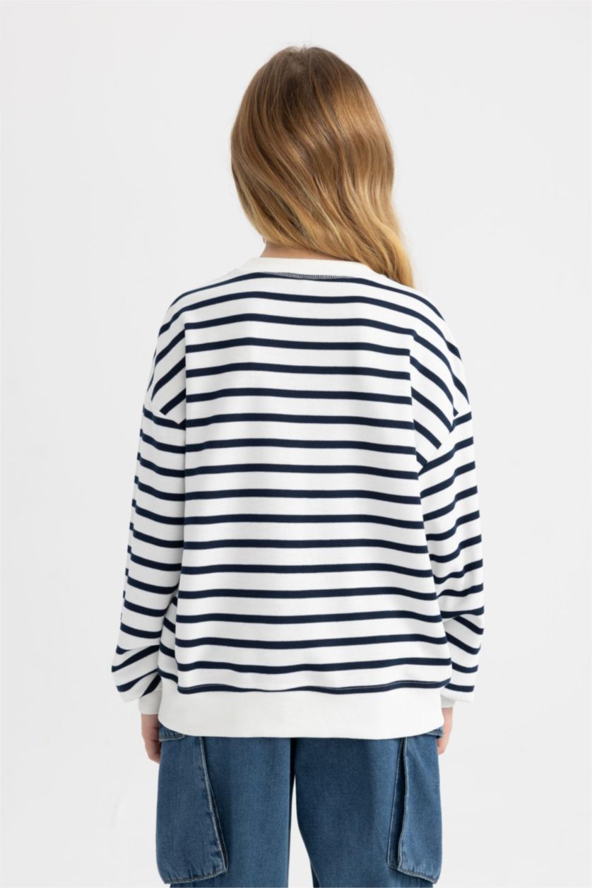 بنات كحلي سويت شيرت مخطط بناتي قصة عادية بجيب