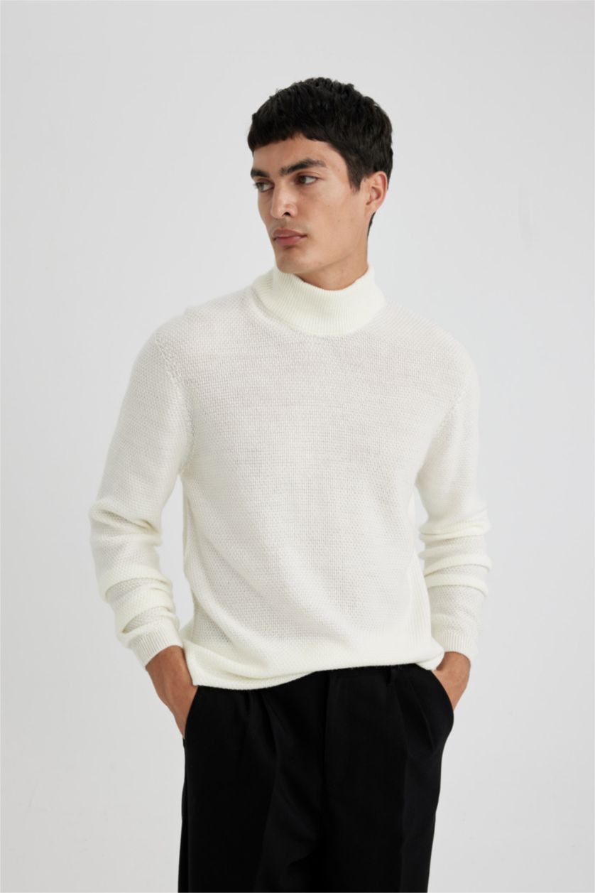 Erkek Ekru Standart Fit Normal Kesim Balıkçı Yaka Basic Düz Triko Kazak