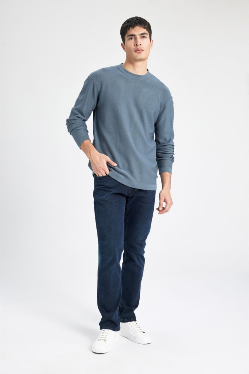 MAN Light Indigo Standard Fit Crew Neck Basic Knitted Pullover