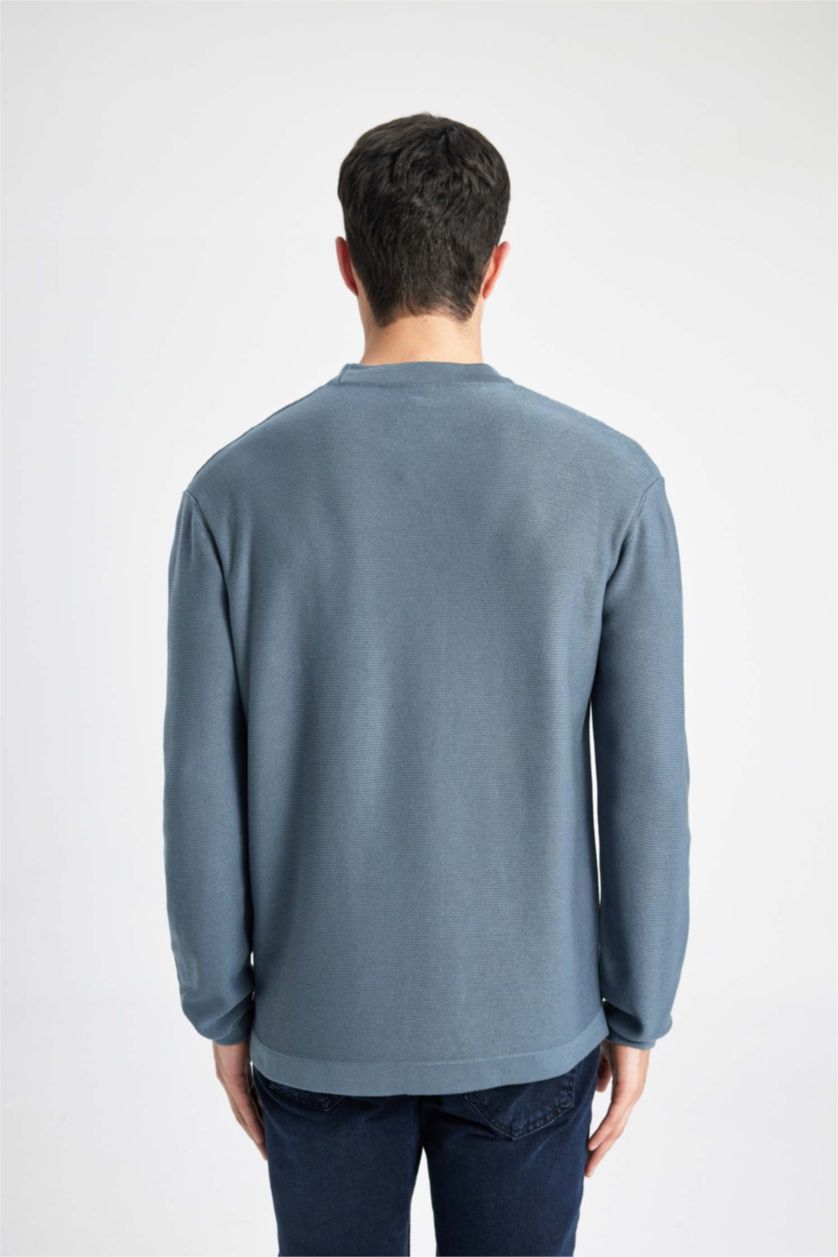 MAN Light Indigo Standard Fit Crew Neck Basic Knitted Pullover