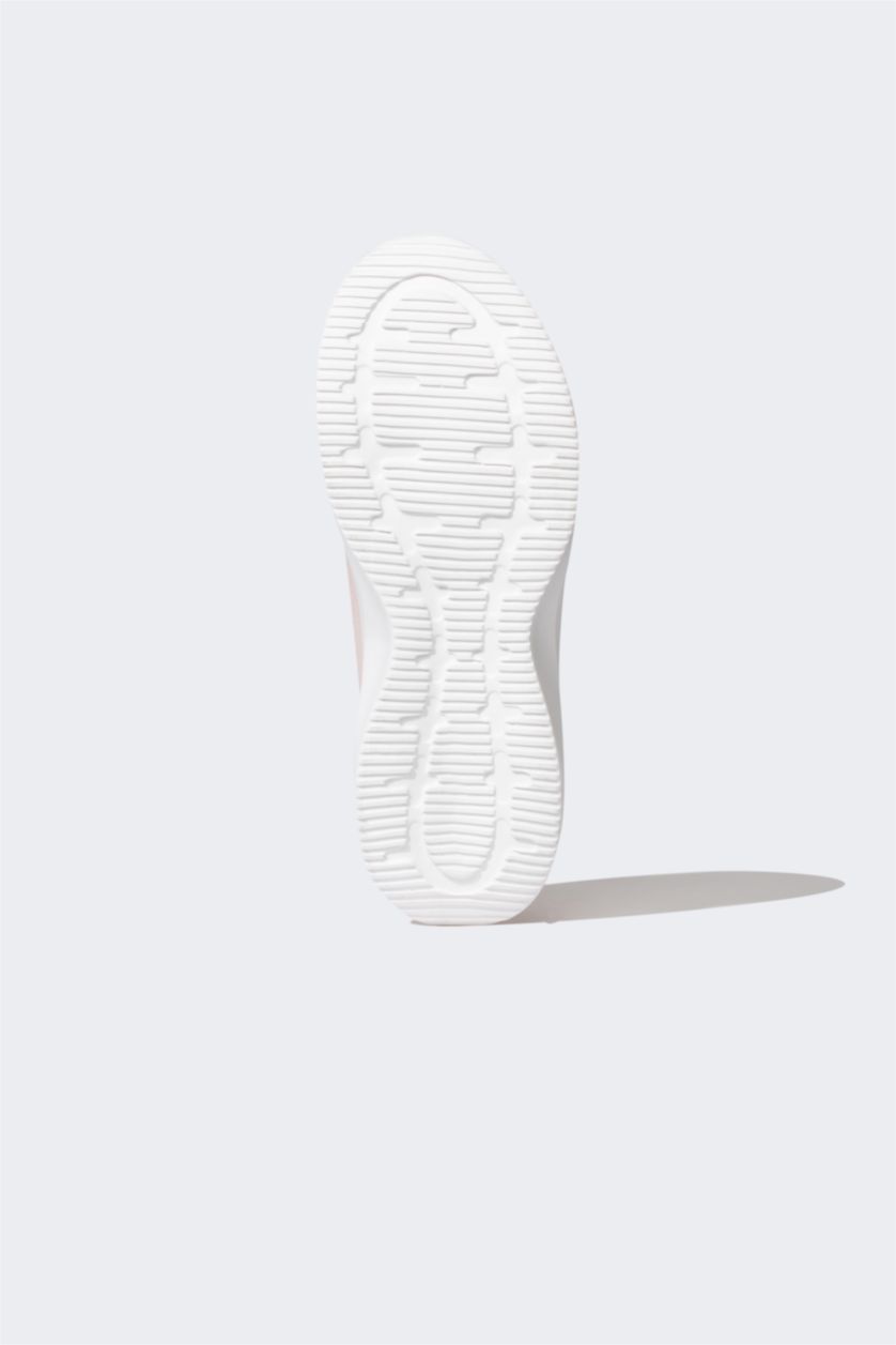 حريمي زهري فاتح حذاء رياضي حريمي جلد صناعي برباط