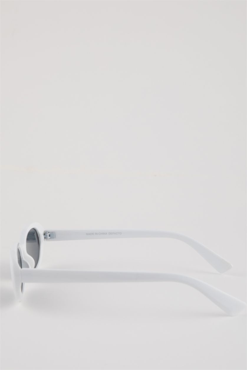 Kadın Kırık Beyaz Kadın Oval Güneş Gözlüğü