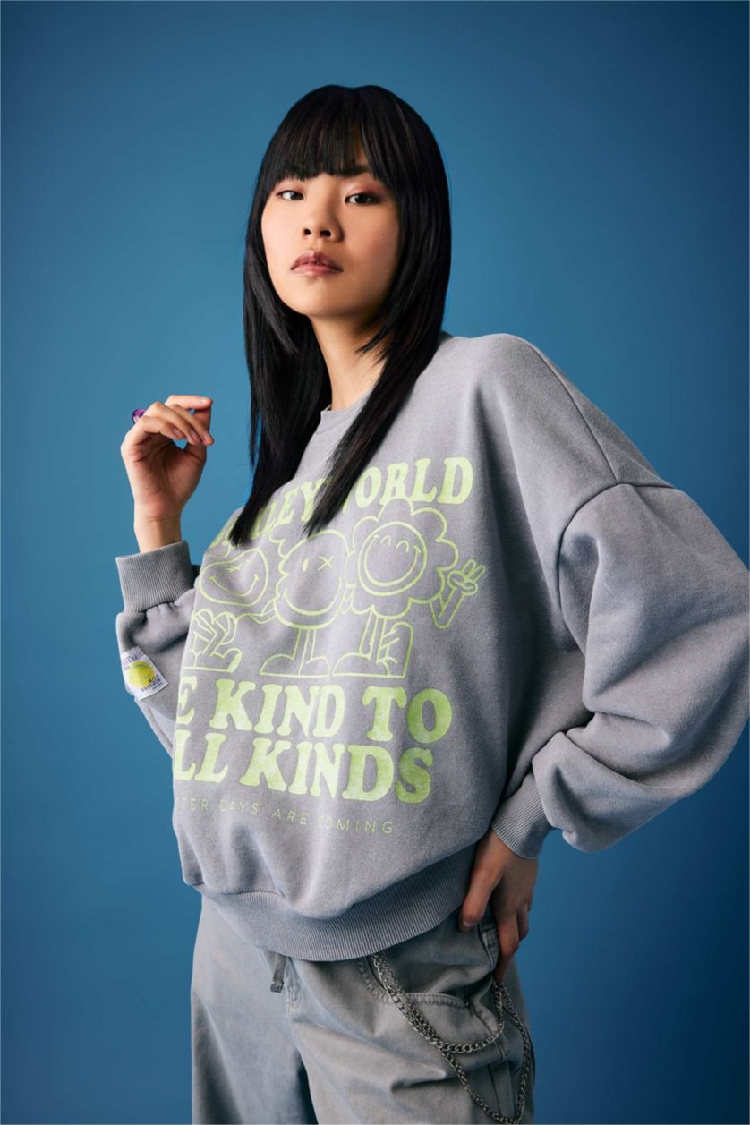 Women Light Grey Oversize Fit Thick Sweatshirt Fabric Sweatshirt