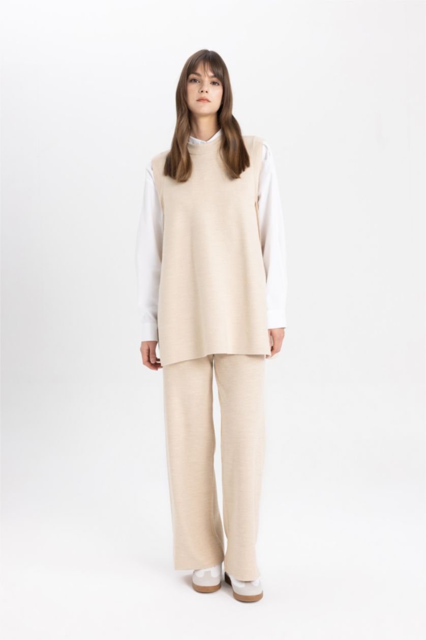 FEMME Beige Pull en Tricot sans manches à Coupe Régulière et Col Rond