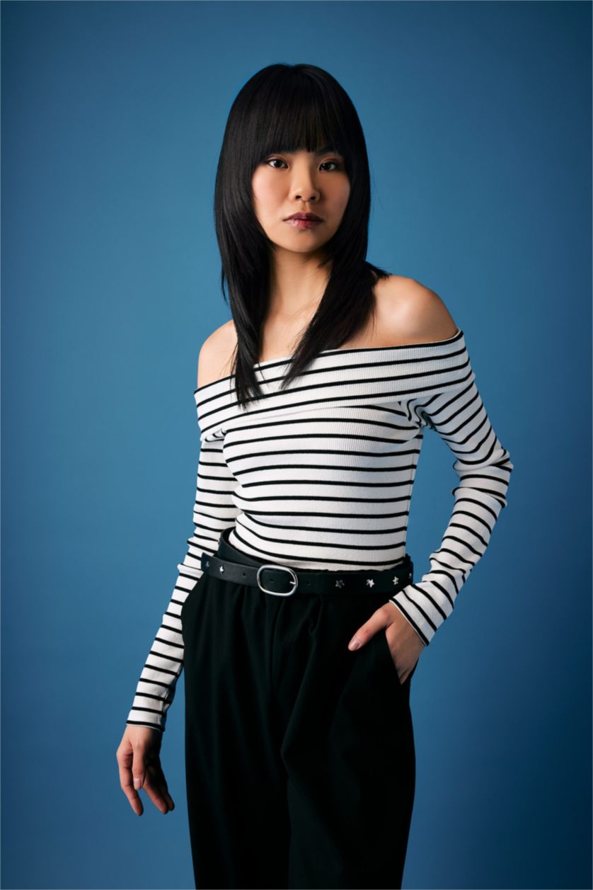 حريمي اوف وايت تيشيرت كم طويل سليم فيت مضلع