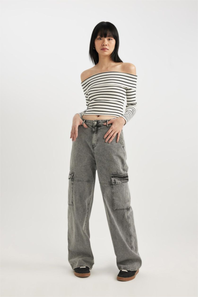 حريمي اوف وايت تيشيرت كم طويل سليم فيت مضلع