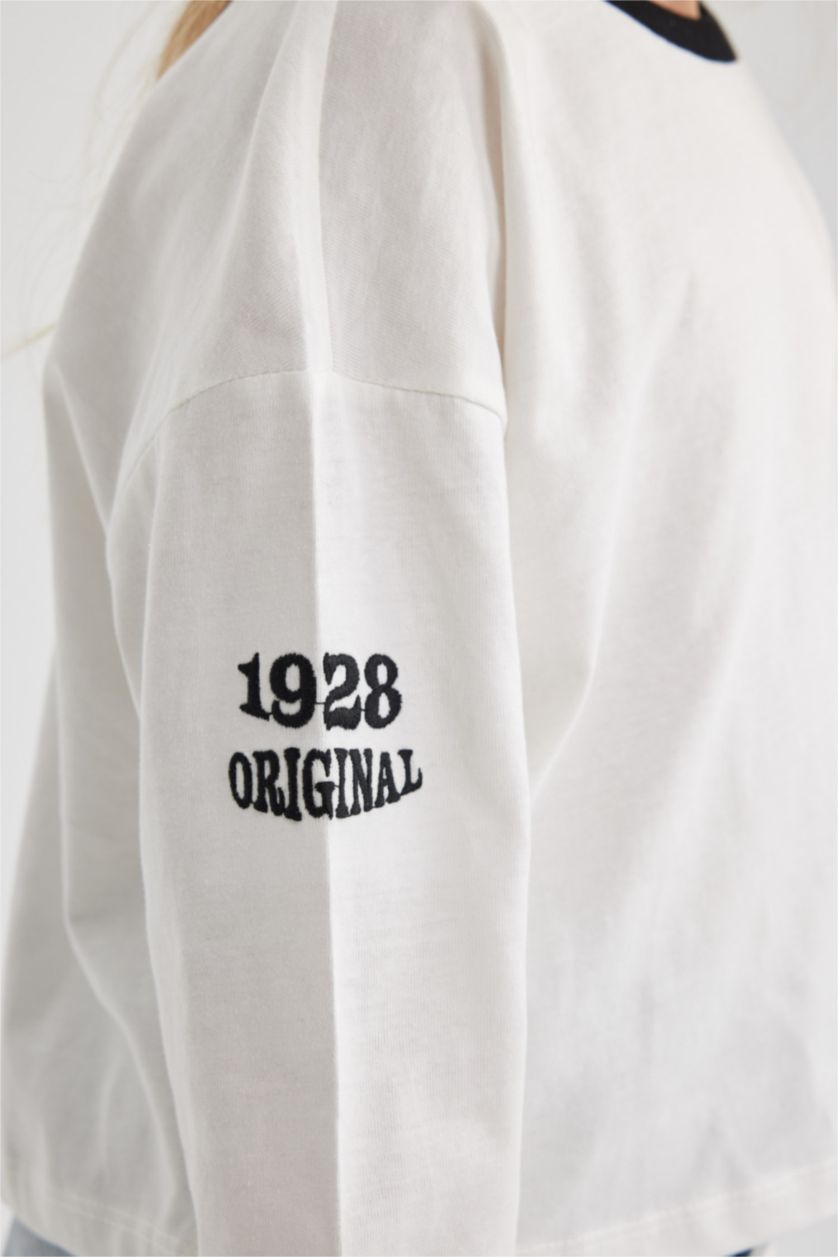 بنات بيج فاتح تيشيرت ردن طويلة كروب بياخة مستديرة من ديزني ميكي وميني