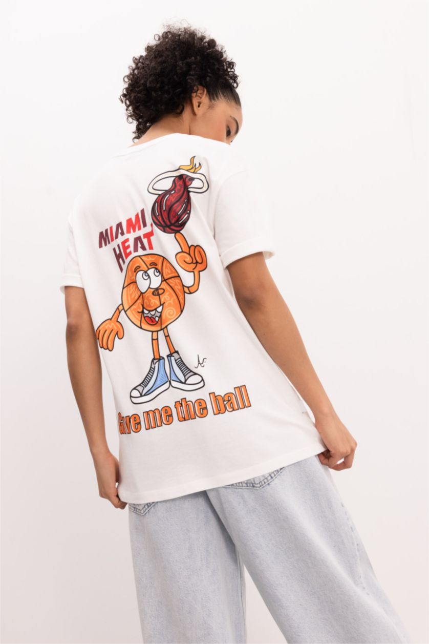 رجالي بيج فاتح تيشيرت أوفر سايز برقبة مستديرة