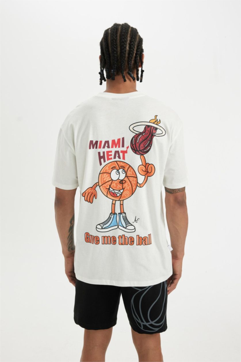 رجالي بيج فاتح تيشيرت أوفر سايز برقبة مستديرة