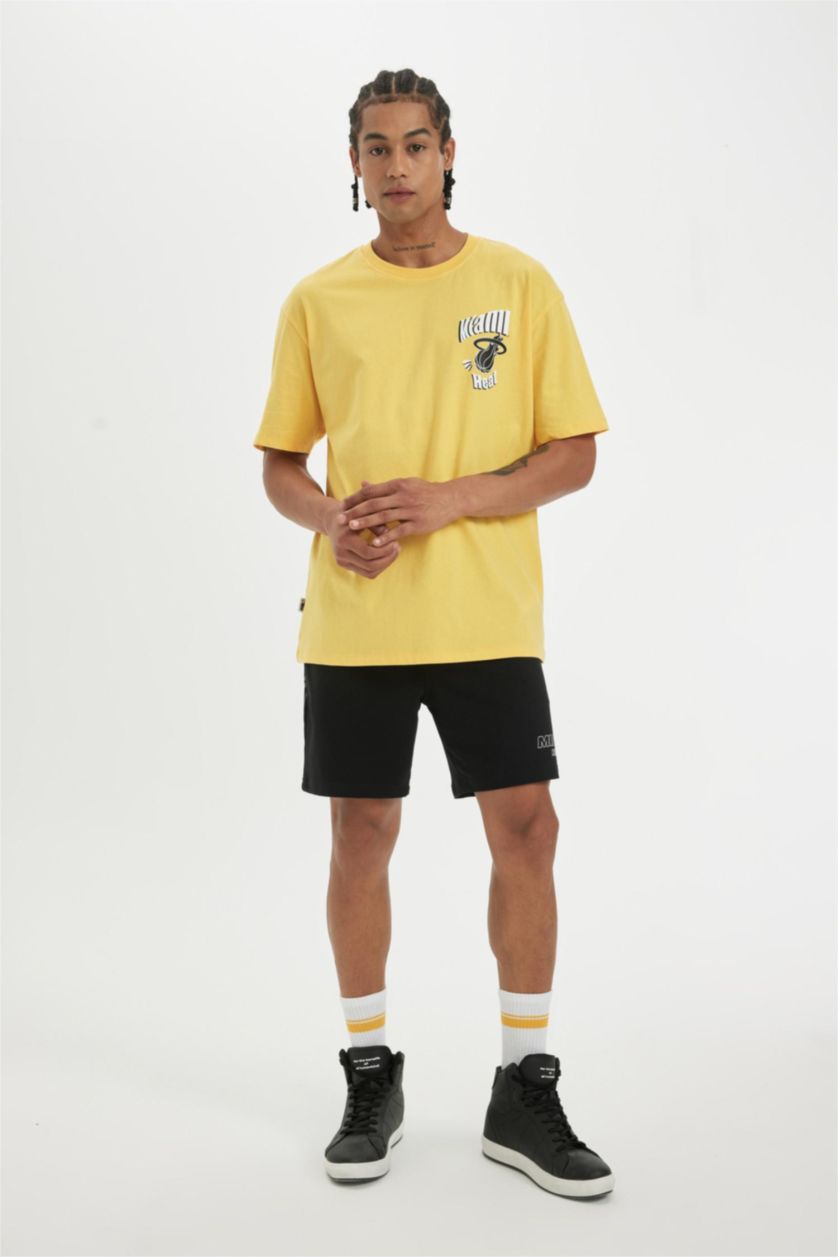 رجالي أصفر تيشيرت أوفر سايز برقبة مستديرة من ميامي هيت DeFactoFit
