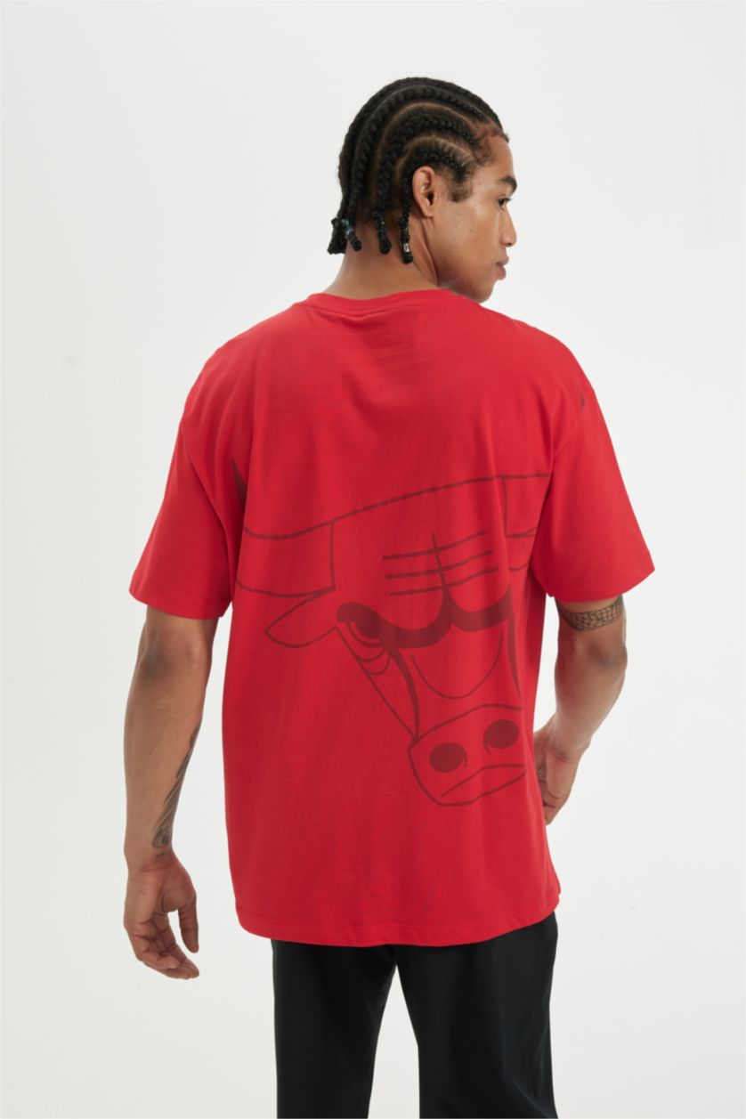 Erkek Kırmızı DeFactoFit NBA Chicago Bulls Boxy Fit Bisiklet Yaka Kısa Kollu Tişört