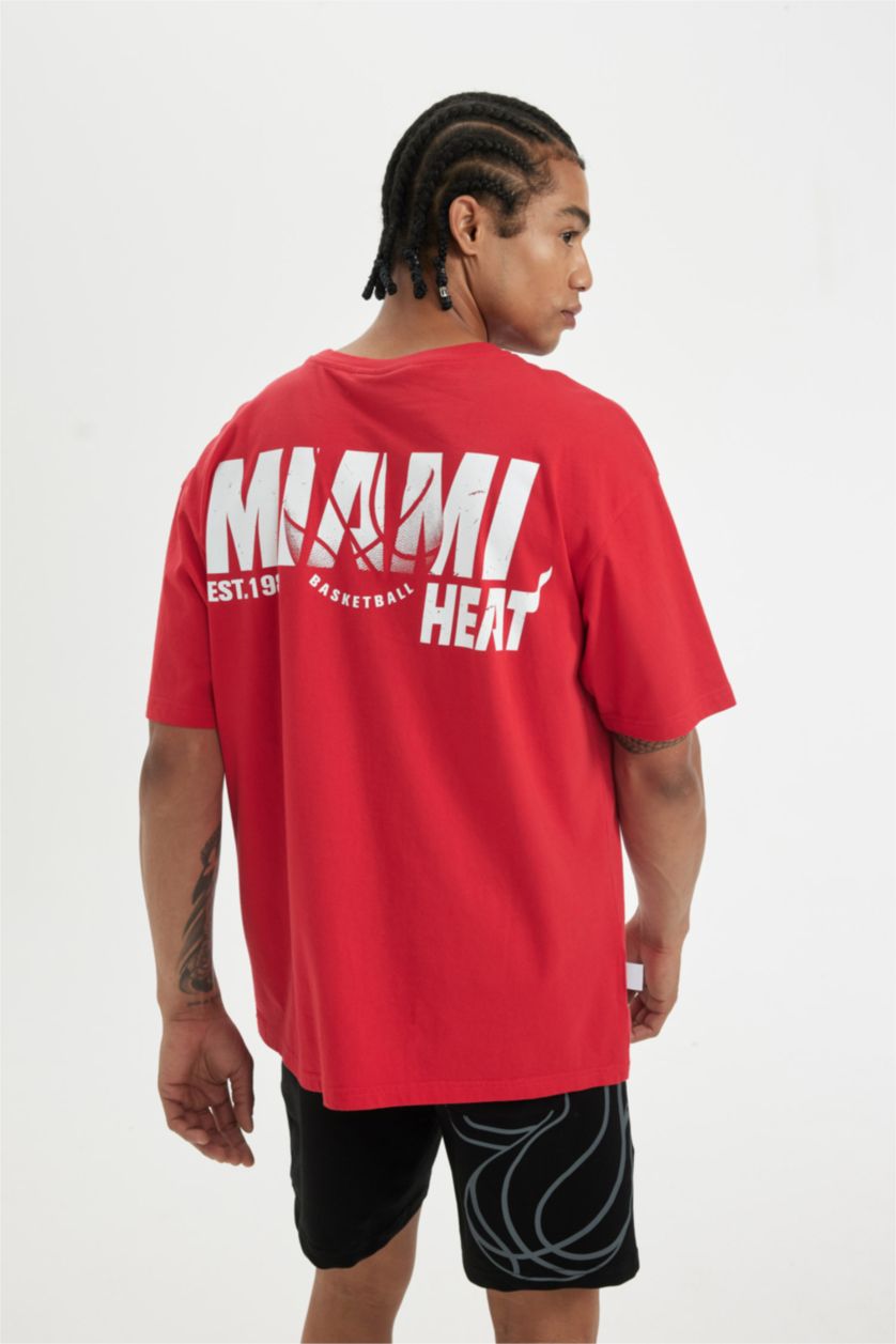 Erkek Kırmızı DeFactoFit NBA Miami Heat Boxy Fit Bisiklet Yaka Kısa Kollu Tişört