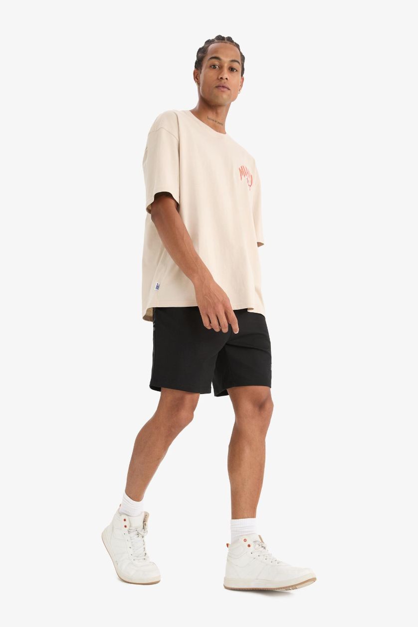 Erkek Siyah NBA Miami Heat Standart Fit Kısa Paça Şort