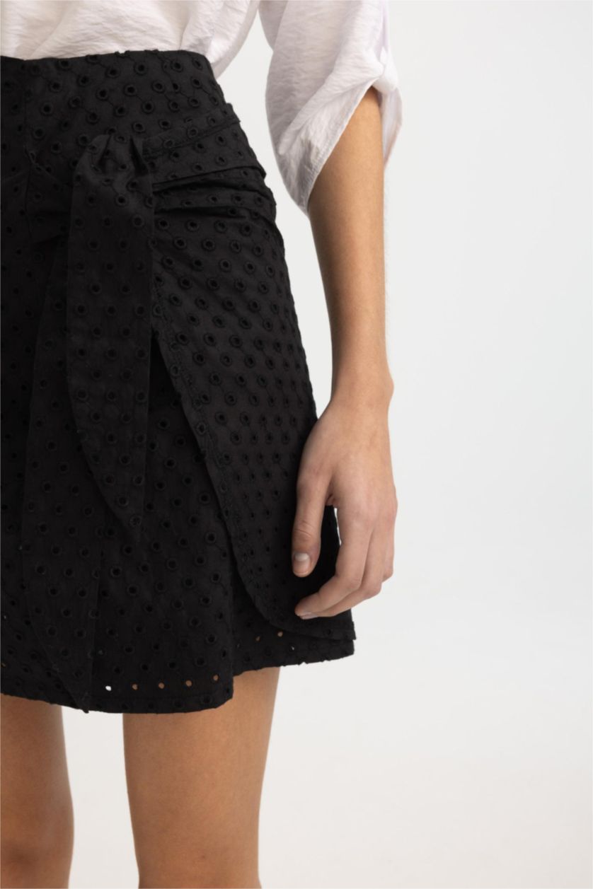 Woman Black Normal Waist Lined Embroidery Mini Skirt