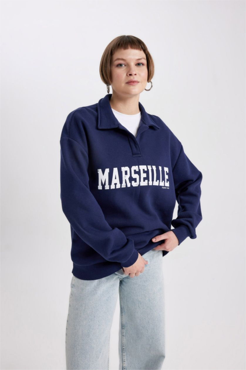 Kadın Lacivert Relax Fit Düğmeli Polo Yaka Üniversite Baskılı Kalın Sweatshirt