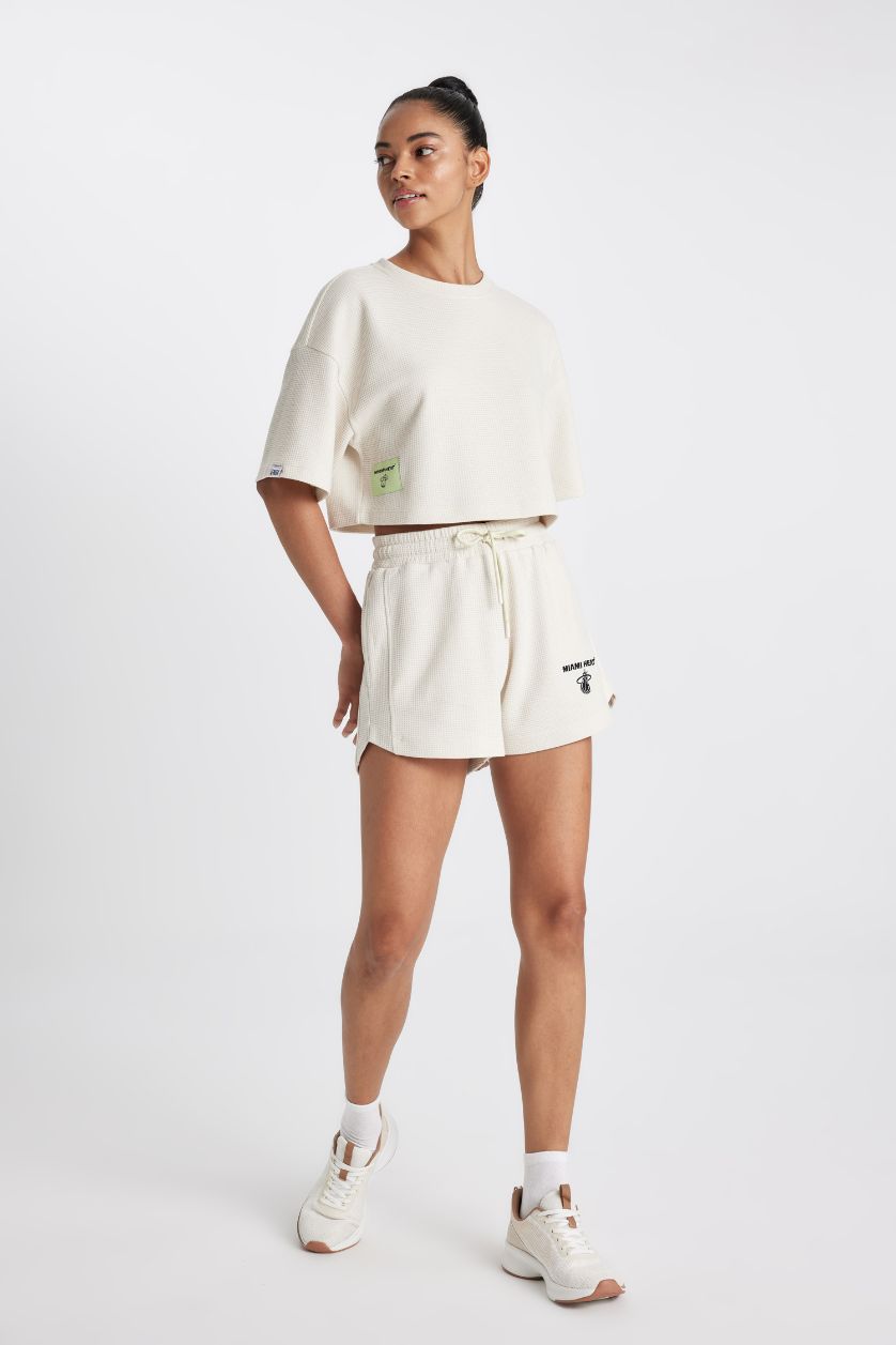 حريمي اللون الحجري شورت بساق قصير من ميامي هيت