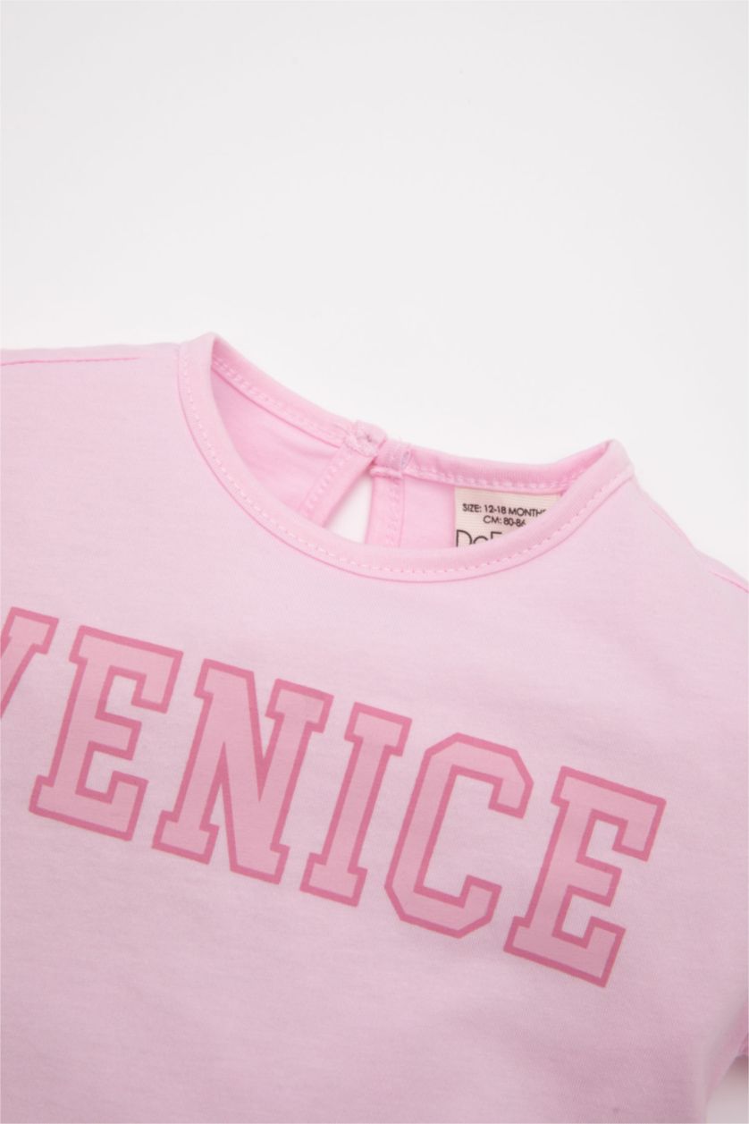 طفلة صغيرة زهري سيت بناتي شورت وتيشيرت بطبعة شعار - قطعتين