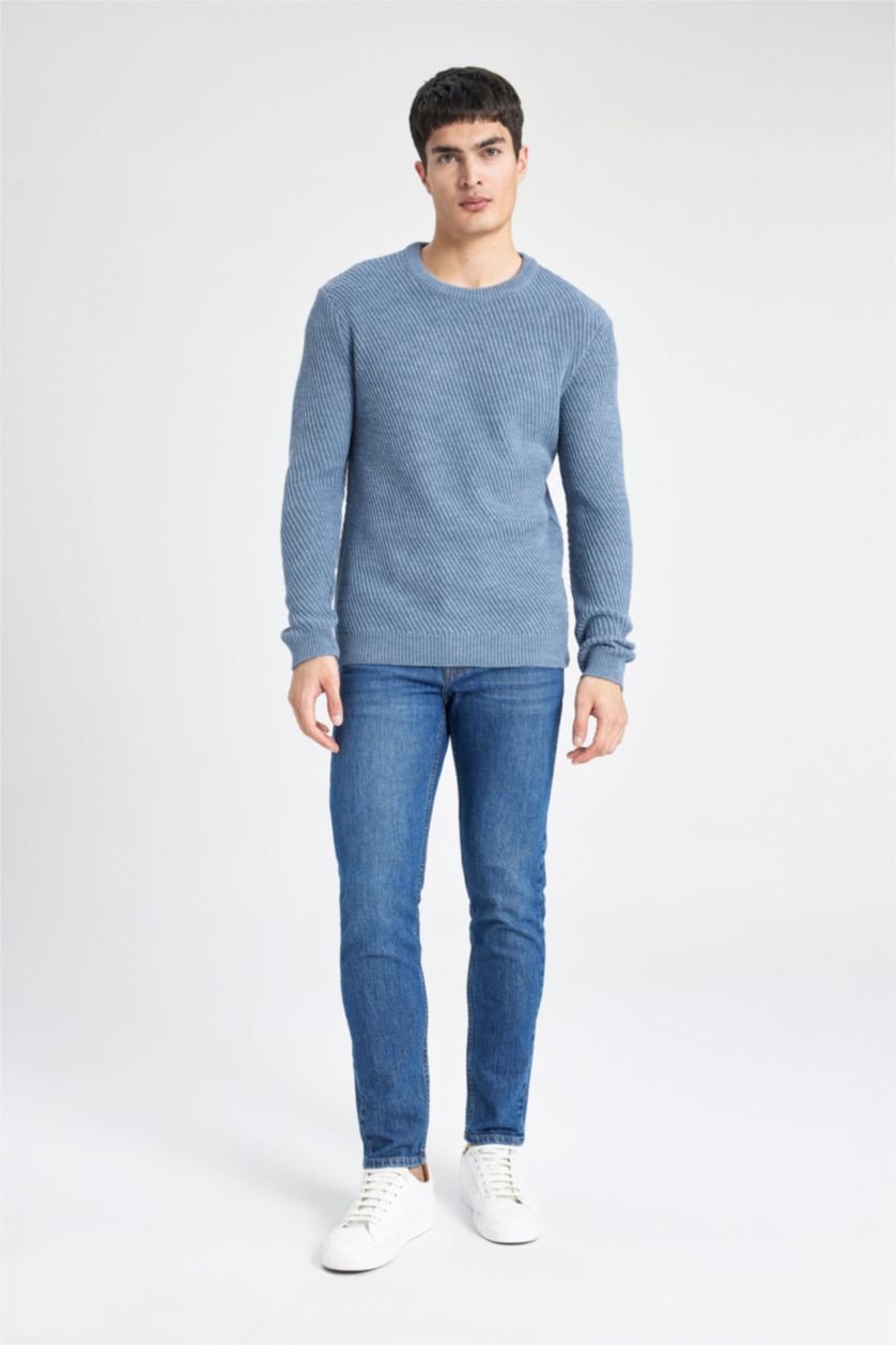 رجال أزرق بلوفر تريكو قصة عادية برقبة مستديرة