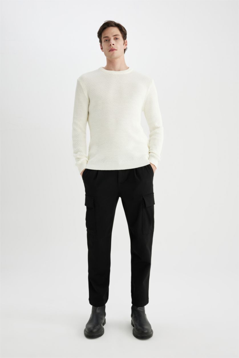 Мужчины Бежевый Свитер стандартного кроя с круглым вырезом