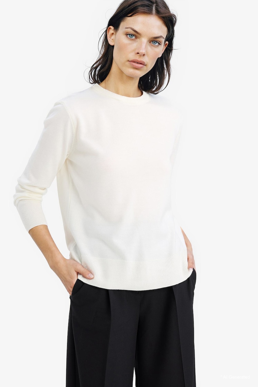 Women Ecru Relax Fit Crew Neck Knit Pullover