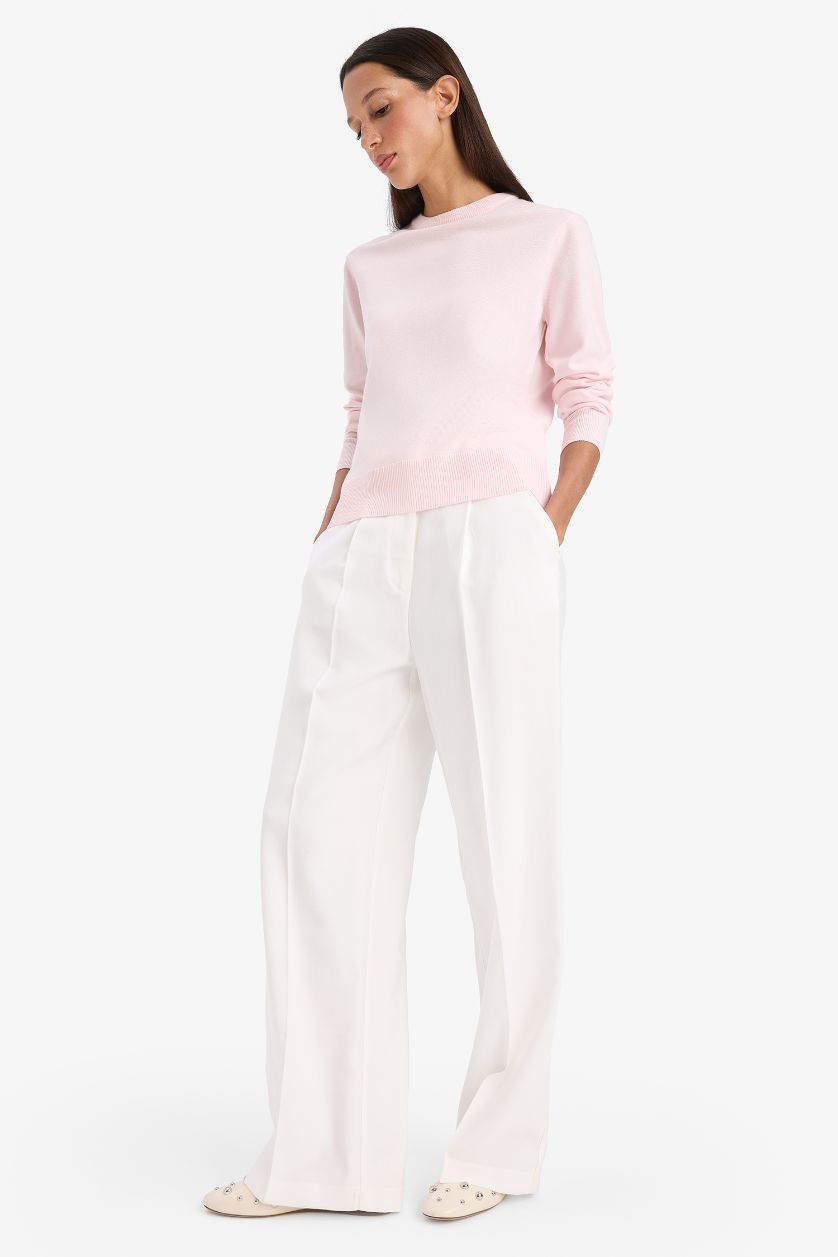 Woman Light Pink Relax Fit Crew Neck Knit Pullover