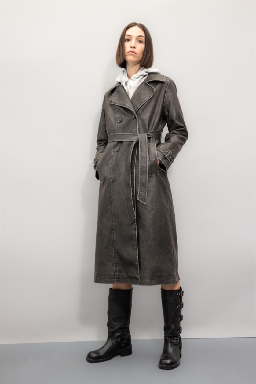 Kadın Açık Haki Su Geçirmez Regular Kalıp Kemerli Cepli Eskitme Suni Deri Uzun Trençkot