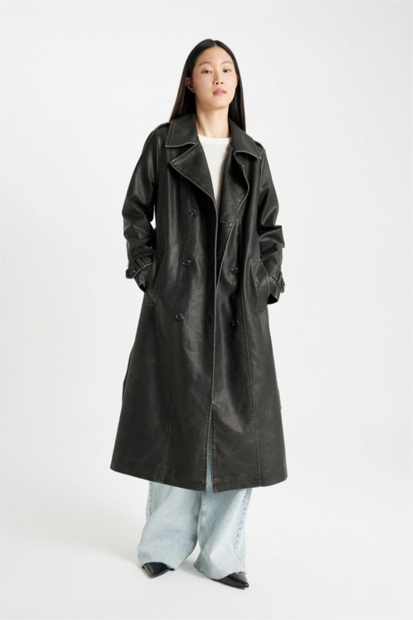 Kadın Açık Haki Su Geçirmez Regular Kalıp Kemerli Cepli Eskitme Suni Deri Uzun Trençkot