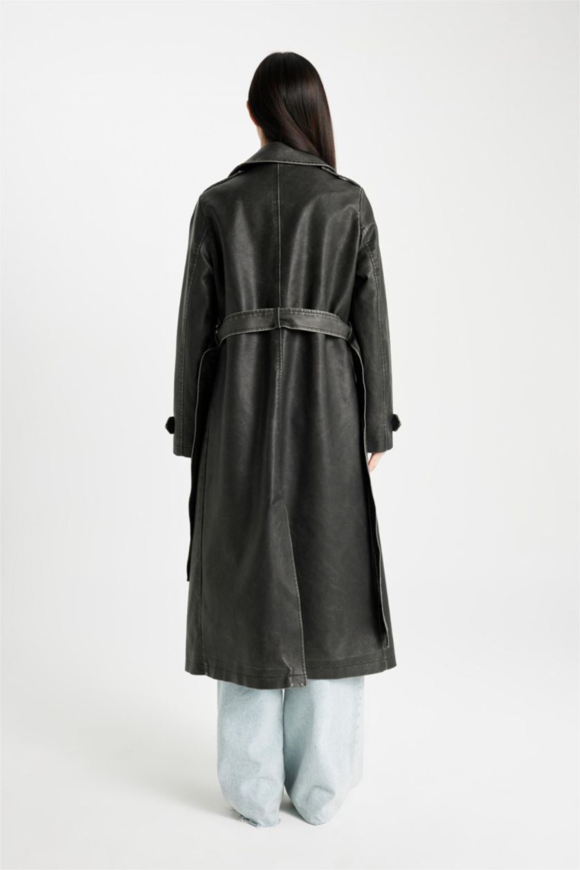 Kadın Açık Haki Su Geçirmez Regular Kalıp Kemerli Cepli Eskitme Suni Deri Uzun Trençkot