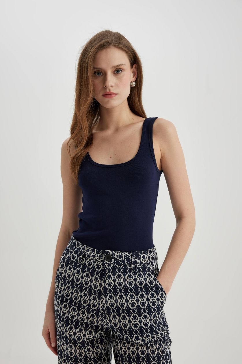 Kadın Lacivert Slim Fit Dar Kesim U Yaka Ribana Basic Düz Atlet