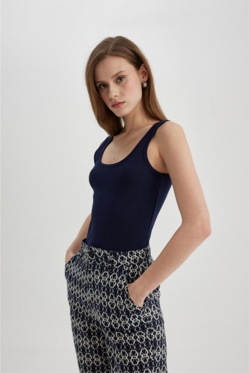 Kadın Lacivert Slim Fit Dar Kesim U Yaka Ribana Basic Düz Atlet