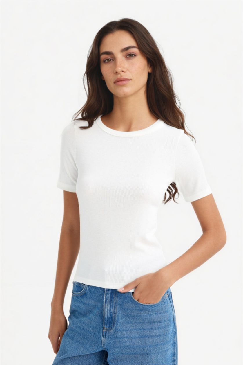 FEMME Écru T-shirt slim côtelé basique à col rond et manches courtes