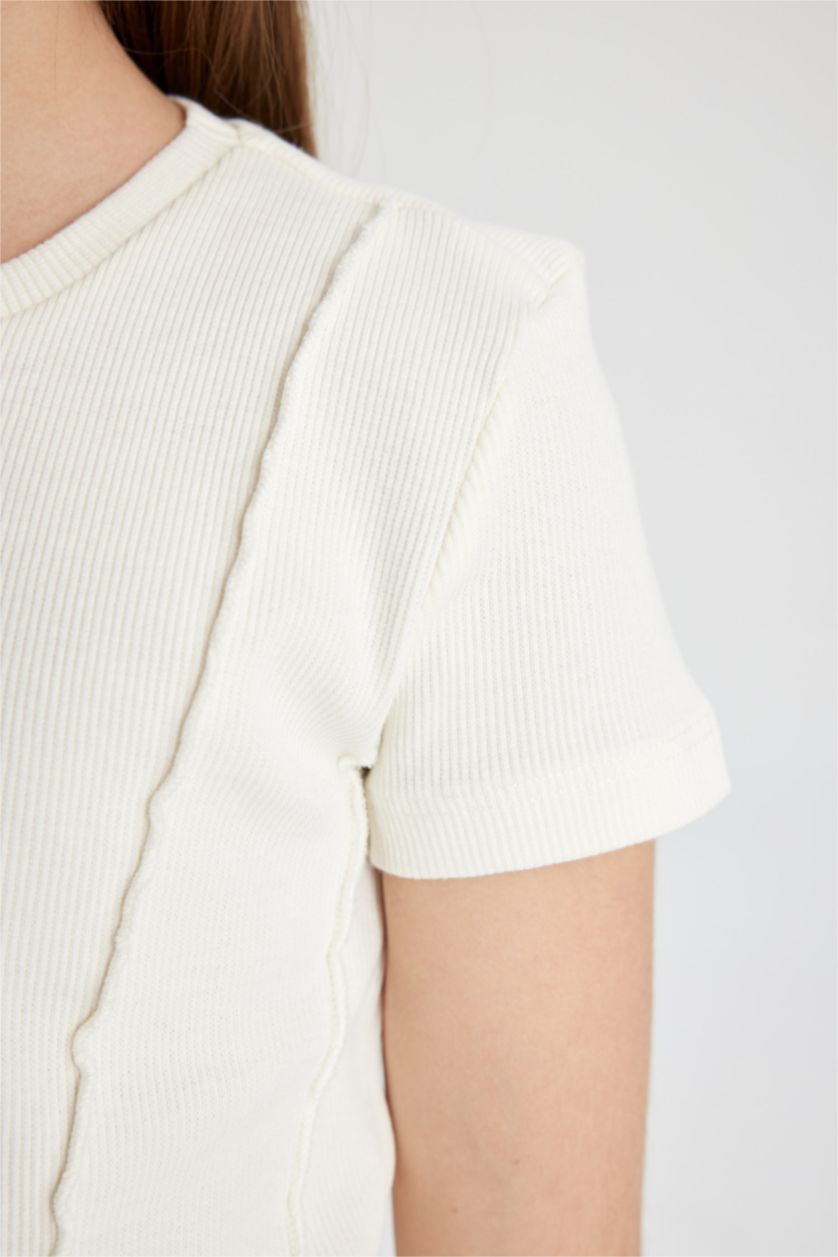 Kız Çocuk - Genç Kız Ekru Slim Fit Dar Kesim Bisiklet Yaka Ribana Kısa Kollu Tişört Kız Çocuk