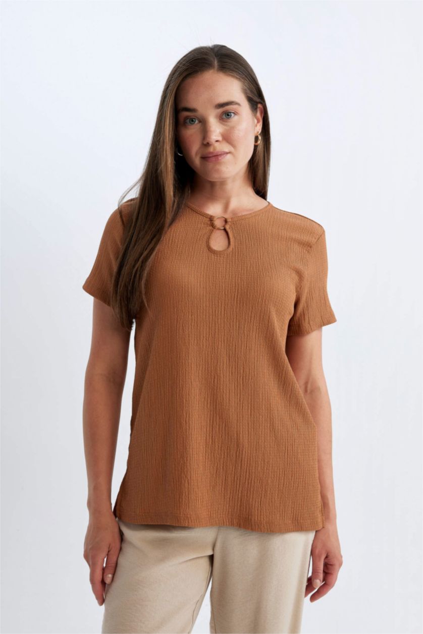 Kadın Açık Kahve Bisiklet Yaka Kısa Kollu Tişört