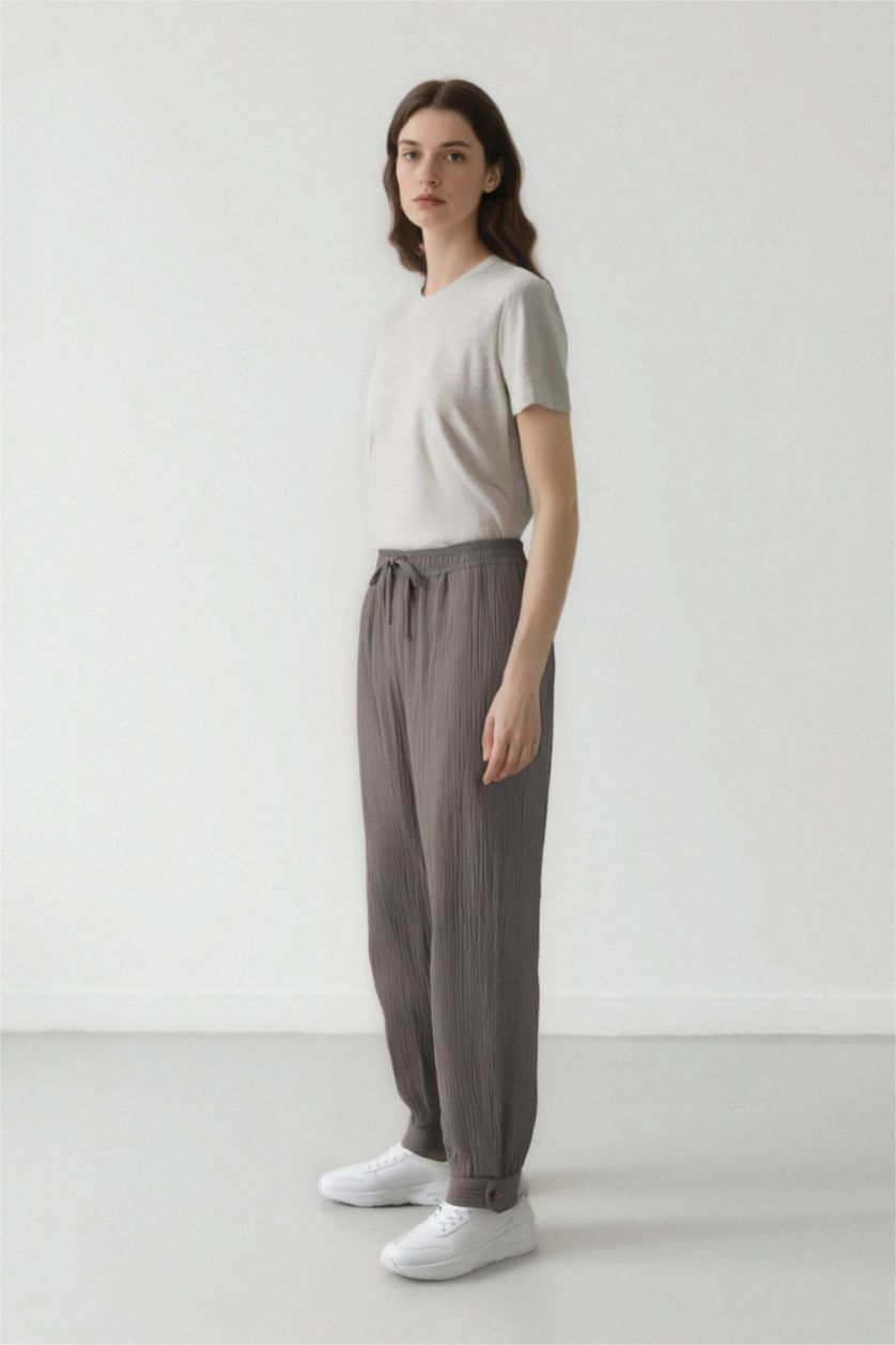 نساء رمادي داكن بنطرون موسلين كارجو فيت